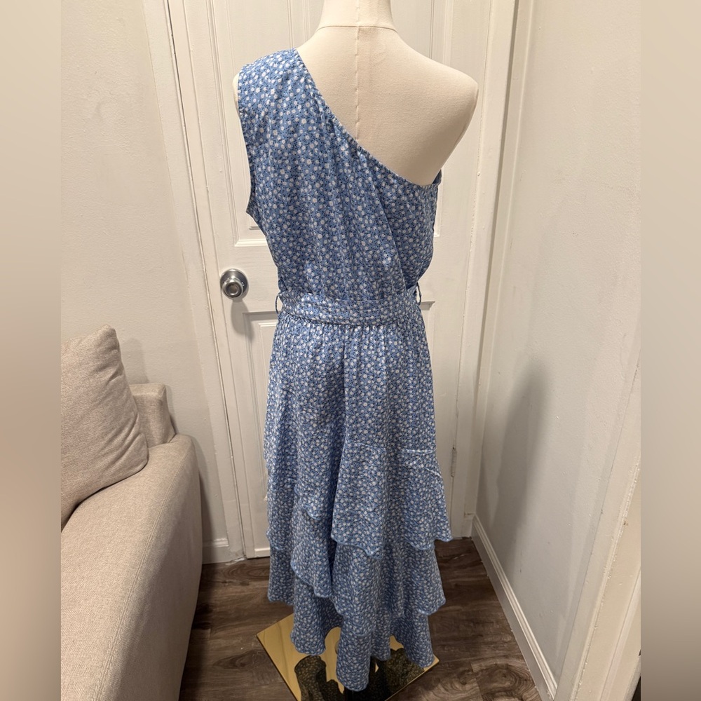 Elegant Blue One-Shoulder Dress - Picture 2 of 3